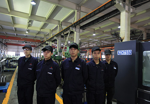 車間生産作業(yè)人員合照-航天(tiān)泵閥