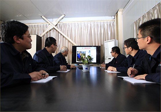 工程技(ji)術團隊(dui)會議-航(háng)天泵閥(fá)