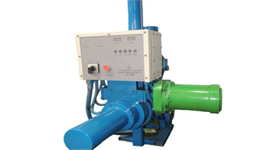 航天泵閥自動投(tou)球裝置 航天泵閥(fa)自動投球裝置