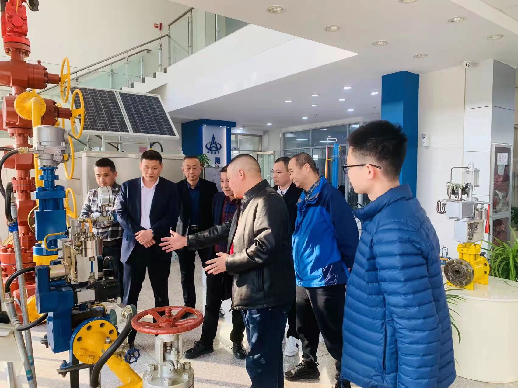 國(guo)家閥門(men)質量監(jiān)督檢驗(yan)中心(浙(zhè)江)院長(zhǎng)莅臨我(wǒ)司視察(cha)并指導(dǎo)工作 國(guó)家閥門(men)質量監(jiān)督檢驗(yàn)中心(浙(zhe)江)院長(zhang)莅臨我(wǒ)司視察(chá)并指導(dǎo)工作